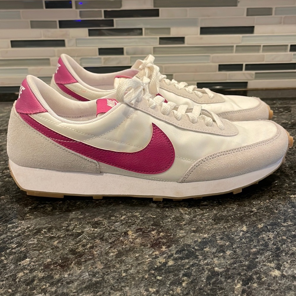 Women’s Nike air Pegasus size 10